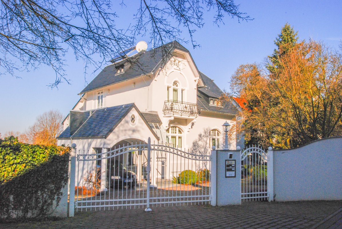 Jugenheim, Luxusvilla der Jahrhundertwende (Exposé 1207) - Oliver Reifferscheid - Immobilienmakler Darmstadt
