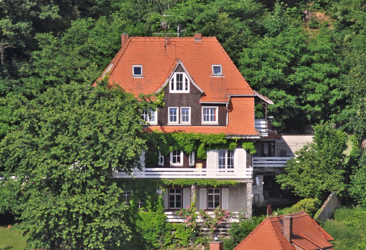 Jugendstilvilla in oberster Hanglage - Exposé 1316 - Oliver Reifferscheid - Immobilienmakler Darmstadt