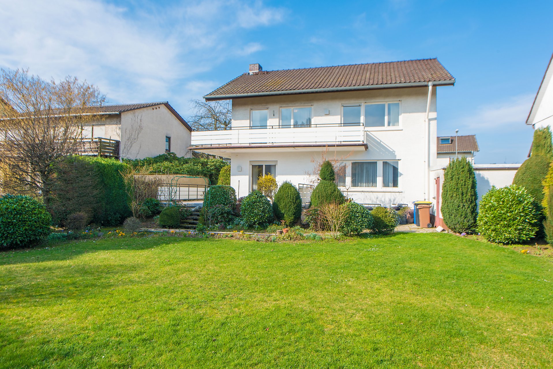 Goddelau Tolles Einfamilienhaus, tolles Grundstück, tolle Lage, toll geplant - Oliver Reifferscheid - Immobilienmakler Darmstadt