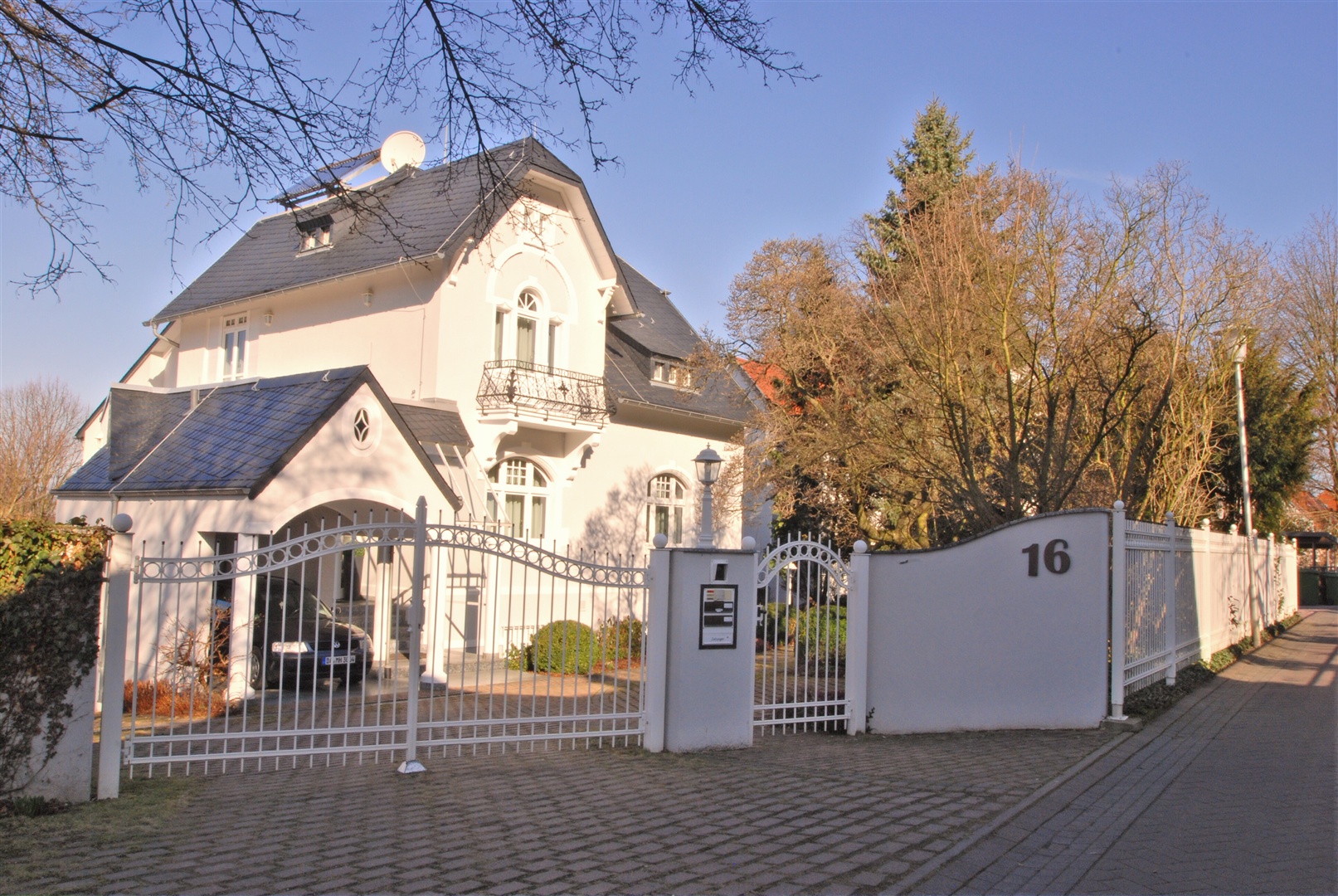 - Jugenheim, Luxusvilla der Jahrhundertwende (Exposé 1207)