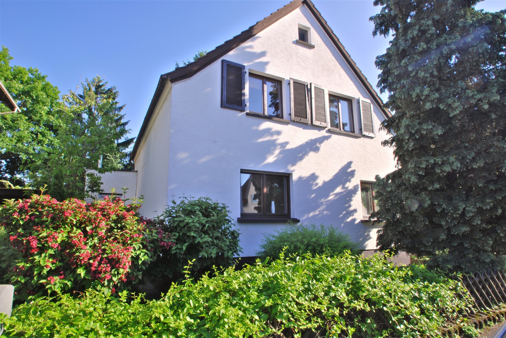  - Bürstadt, Einfamilienhaus mit Traumgarten - Exposé 1315