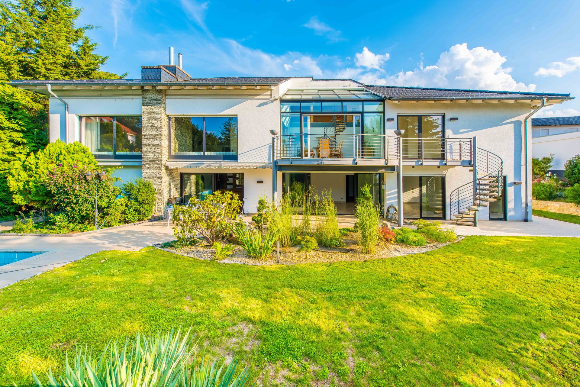 Auerbach - Leben fast ohne Treppen, Villa in sehr guter, sehr ruhiger Lage