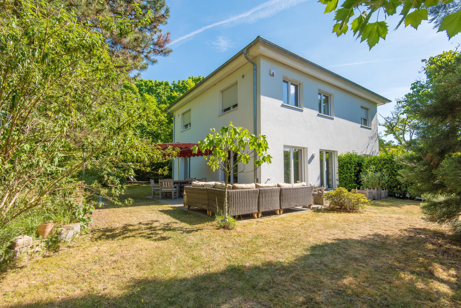 Seeheim-Jugenheim - Moderne, hochwertig ausgestattete Stadtvilla auf historischem Premiumgrundstück