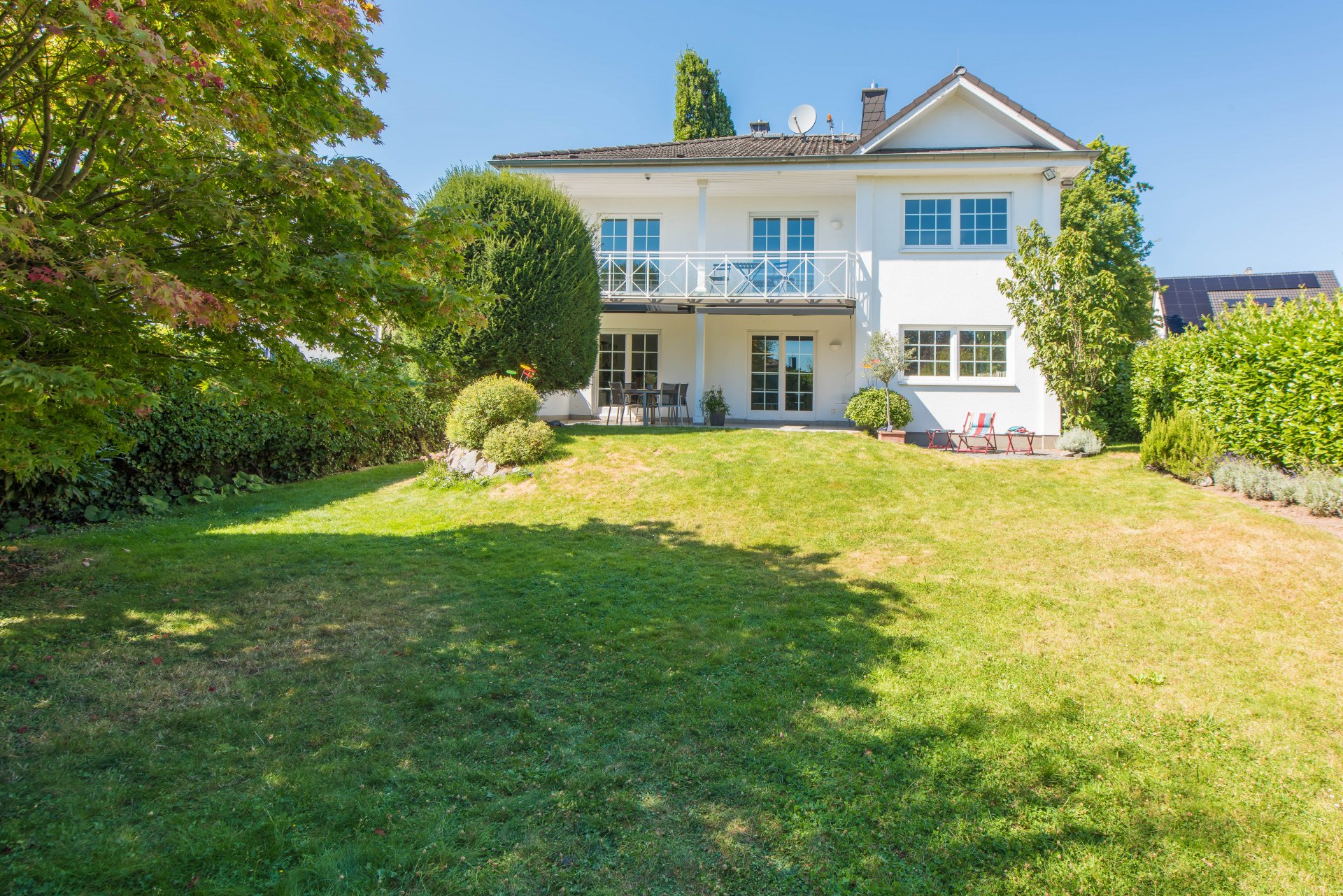 Dreieich - Götzenhain - Wunderbare Einfamilienvilla, TOP gepflegt und modernisiert mit Südgrundstück und super Grundrissen 