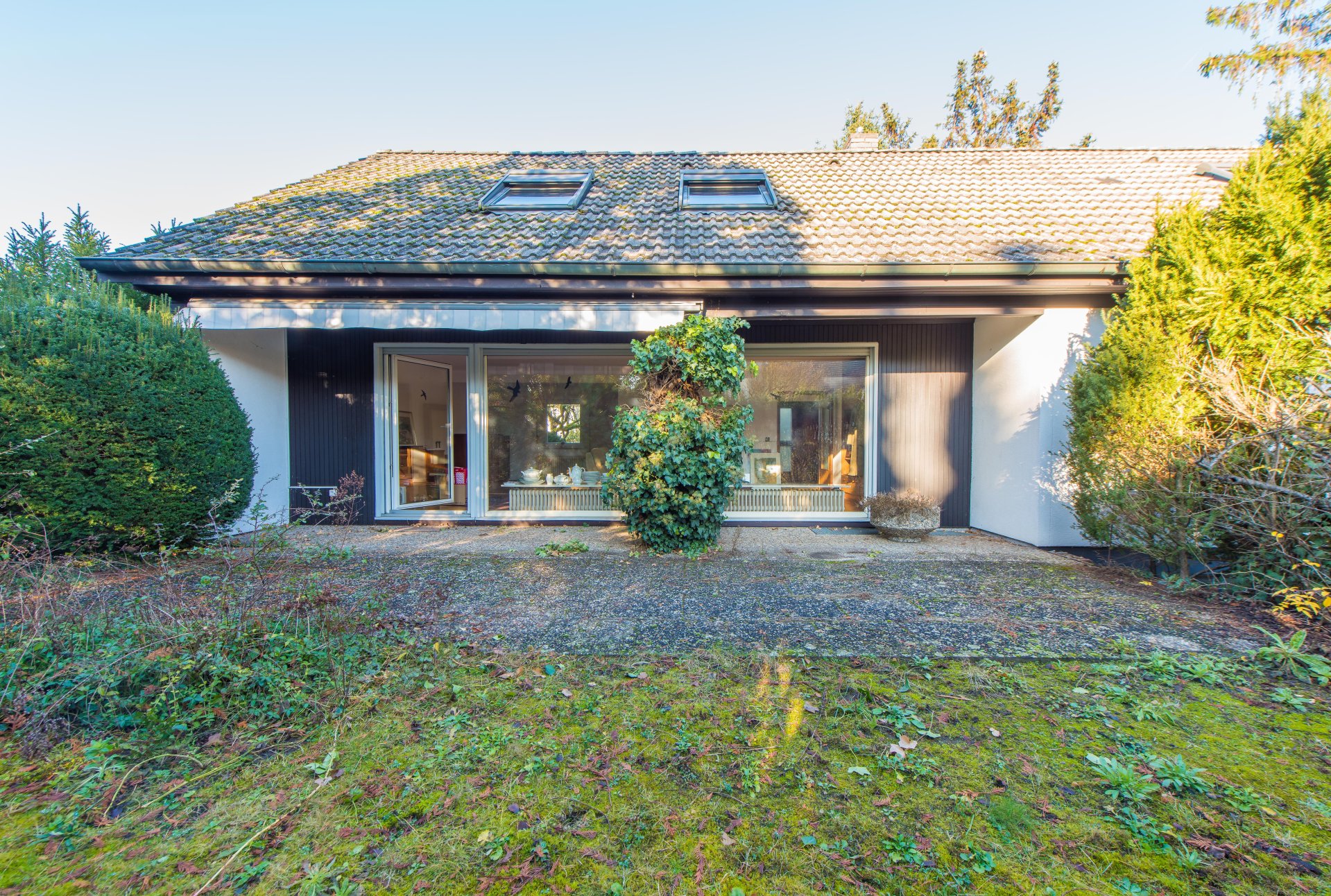 Bickenbach - Einfamilienhaus im Bungalowstyle mit vielen Zimmern und großem Garten